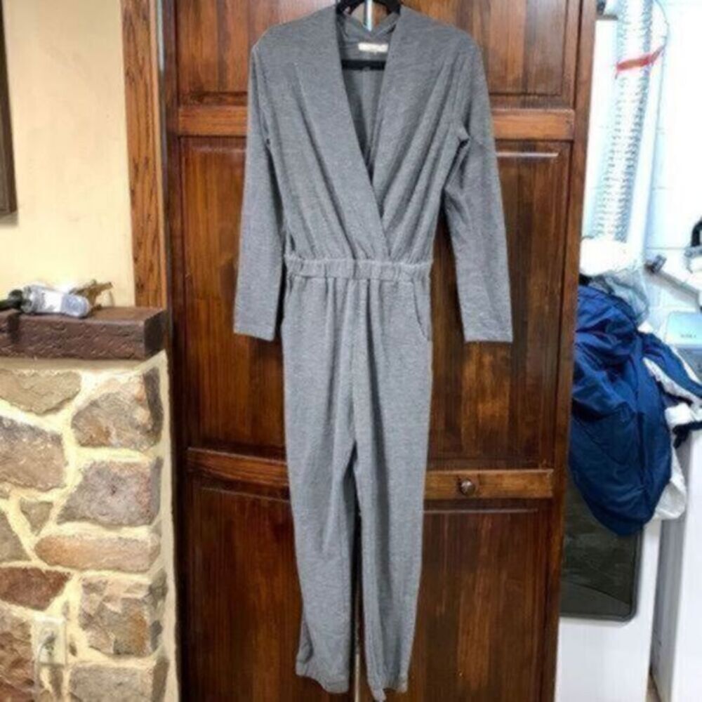 Grade & Gather gray one piece pants suit v-neck romper size small